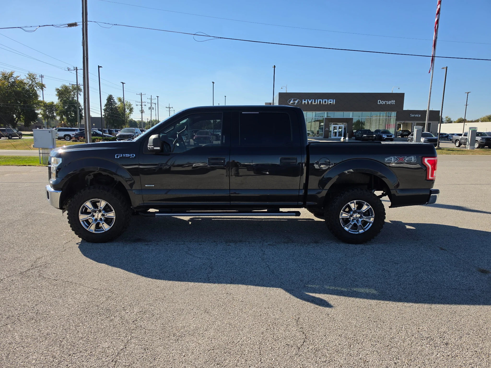 Used 2015 Tuxedo Black Metallic Ford XLT image 2