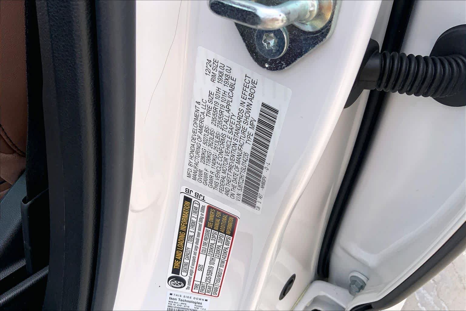 Used 2025 Platinum White Pearl Acura w/Advance Package image 35