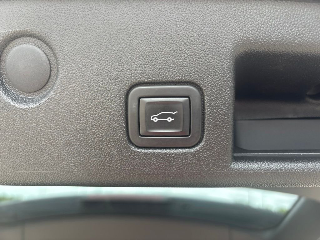 Used 2020 Midnight Blue Metallic Chevrolet Premier image 44