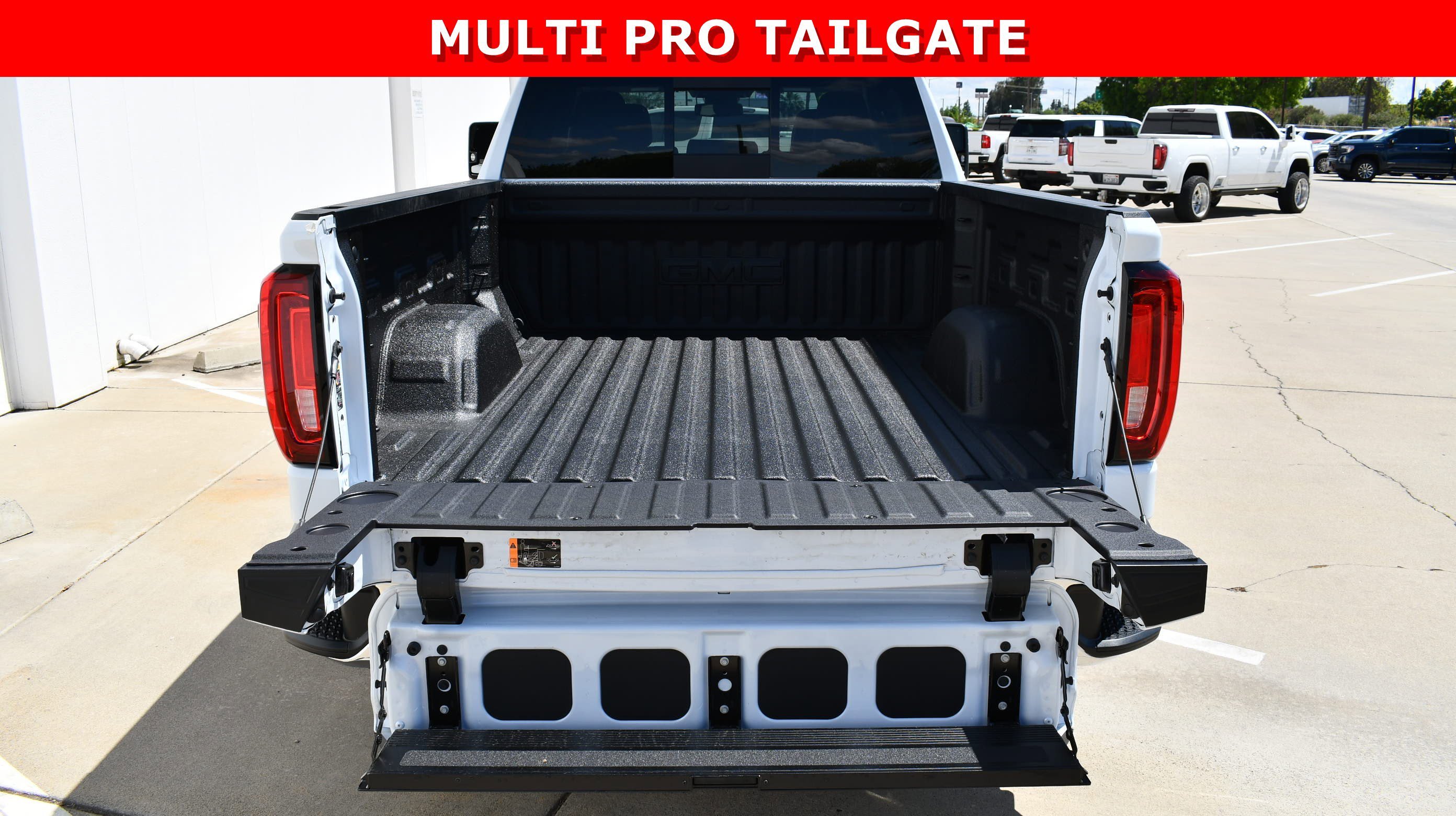 2026 GMC Sierra 1500 SLT - Photo 12