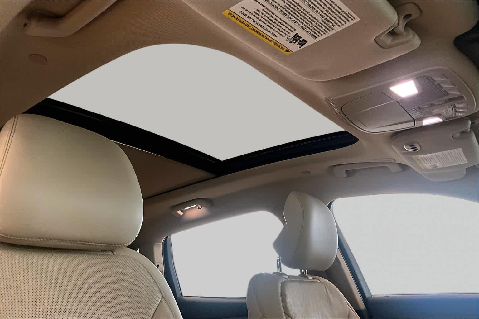 Used 2019 Iced Mocha Premium Colorant Lincoln Reserve image 13