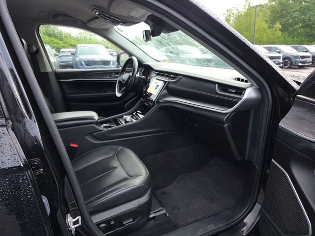 Used 2022 Diamond Black Jeep Limited image 12