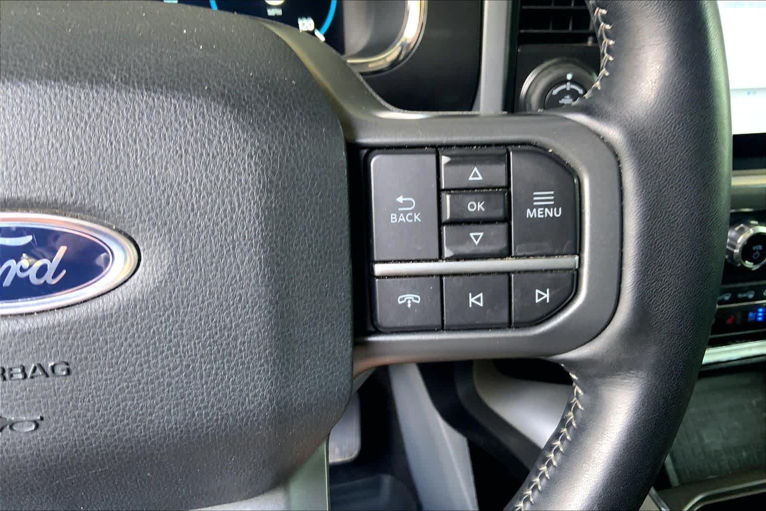 Used 2022 Star White Ford LARIAT image 25