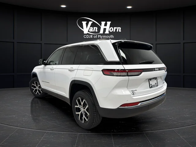 Used 2022 Bright White Clearcoat Jeep Limited image 5