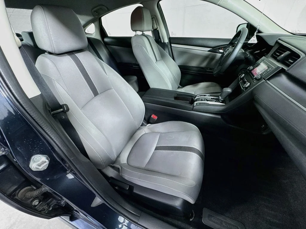 Used 2018 Gray Honda LX image 31
