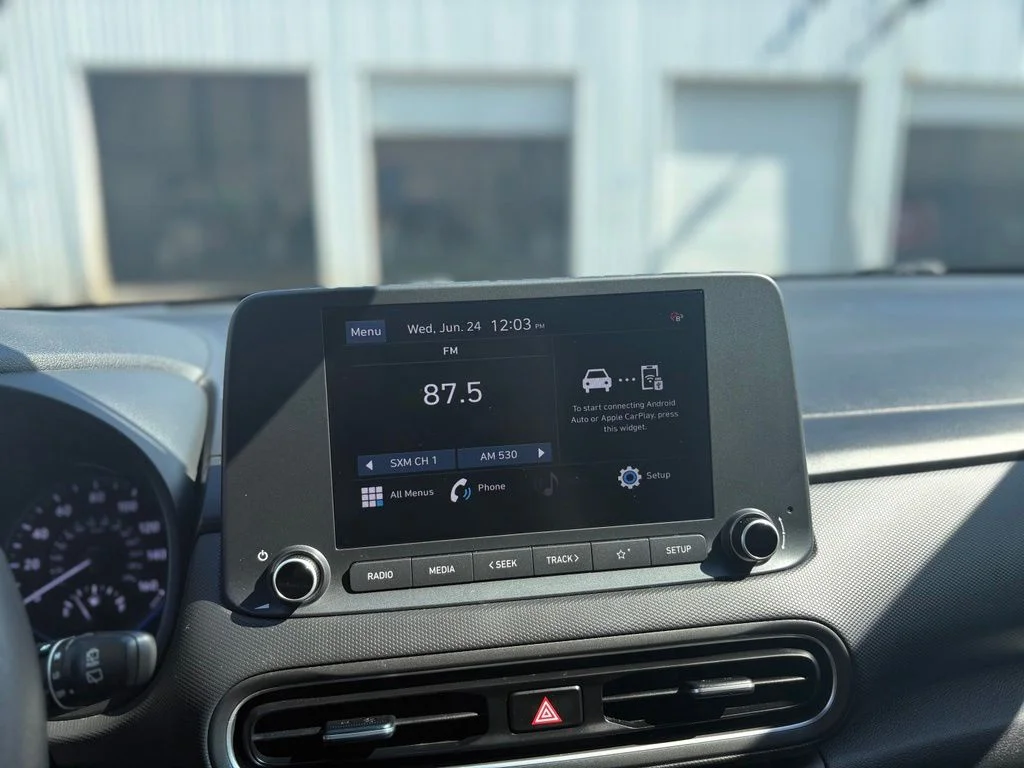 Used 2022 Black Hyundai SEL image 14