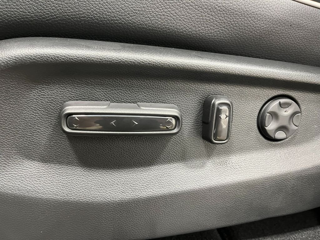 2026 Honda Odyssey Touring - Photo 12