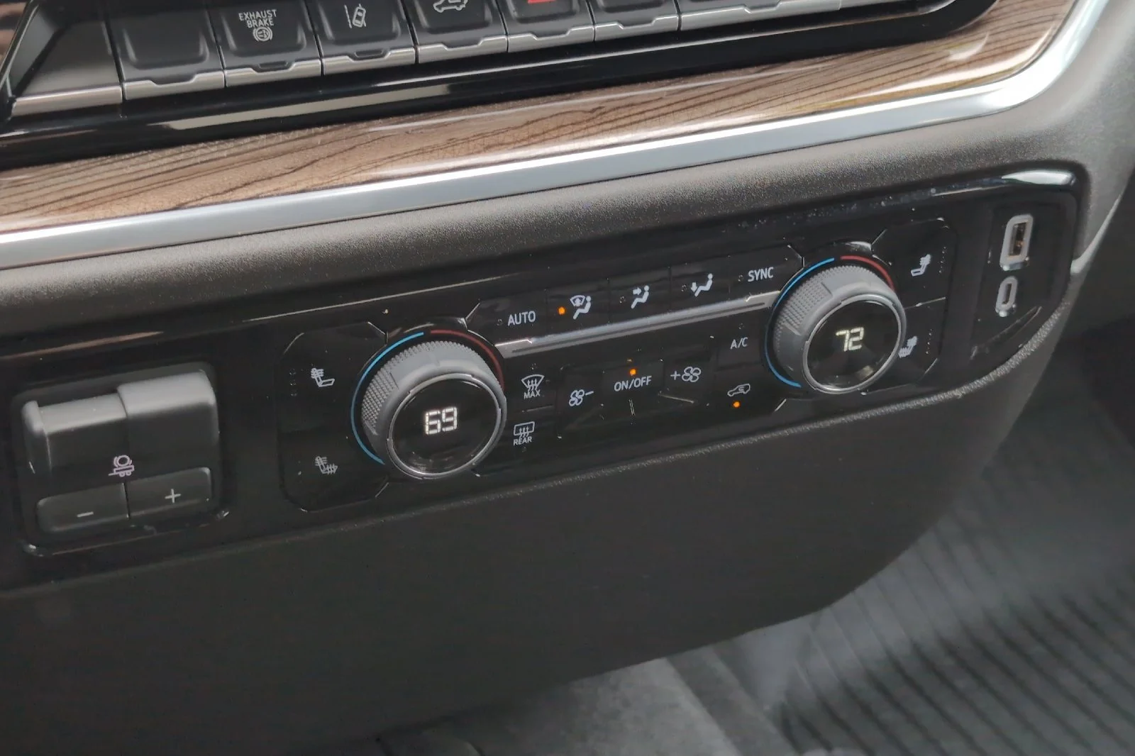 2025 Chevrolet Silverado 2500HD LT - Photo 24