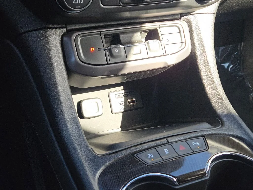 2023 GMC Acadia AT4 - Photo 27