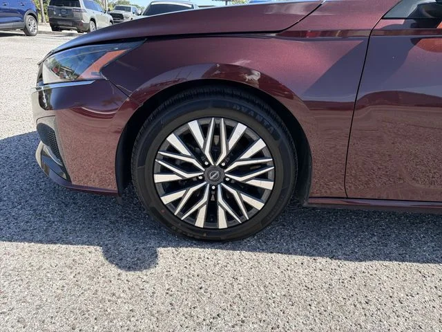 Used 2024 Red Nissan 2.5 SV image 17