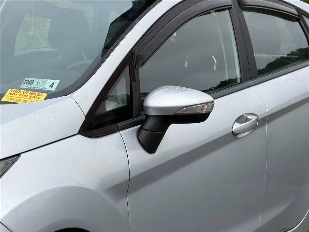 Used 2017 Silver Ford SE image 7