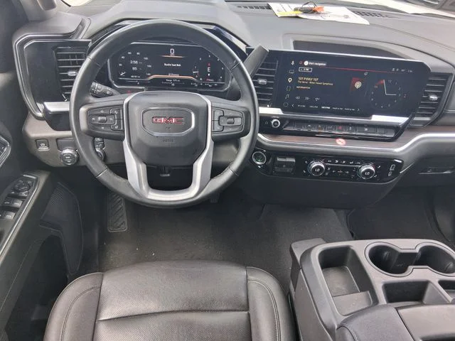 Used 2025 White GMC SLT image 8