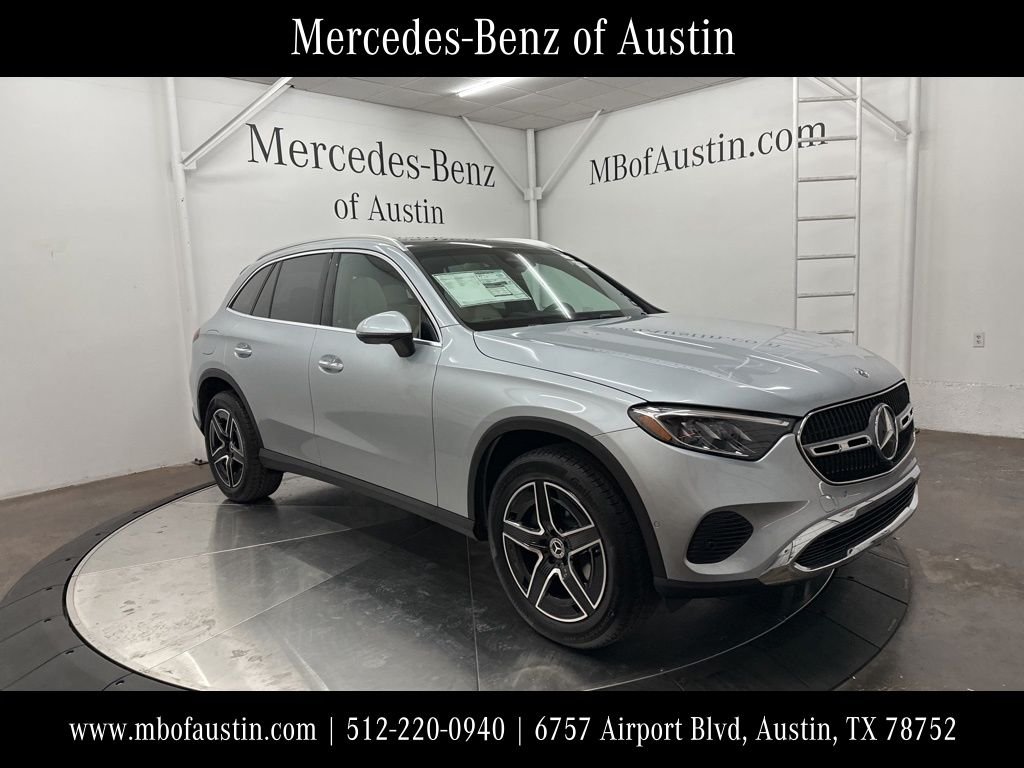 2026 Mercedes-Benz GLC GLC 300's photo