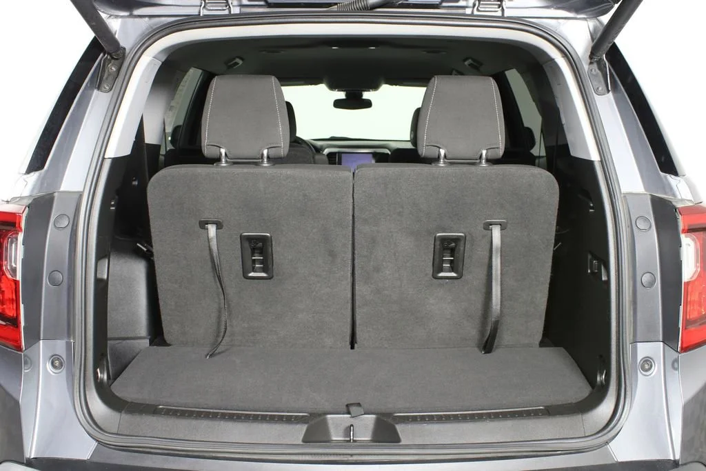 Used 2021 SATIN STEEL METALLIC GMC SLE image 7