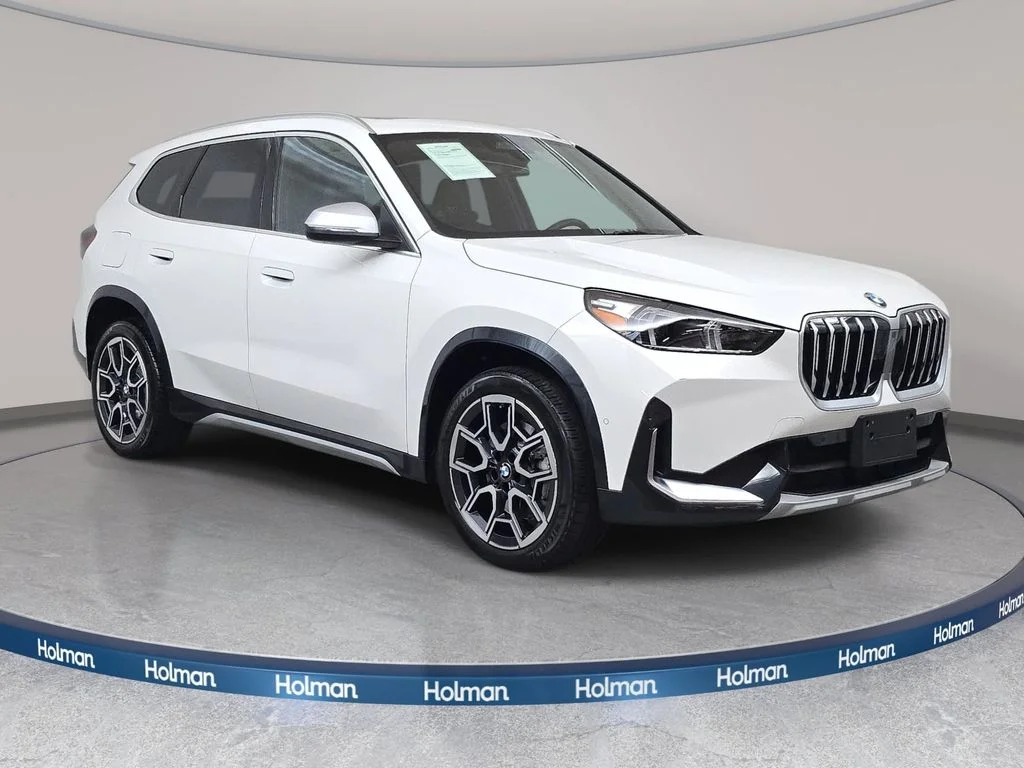 Used 2024 Alpine White BMW xDrive28i image 4