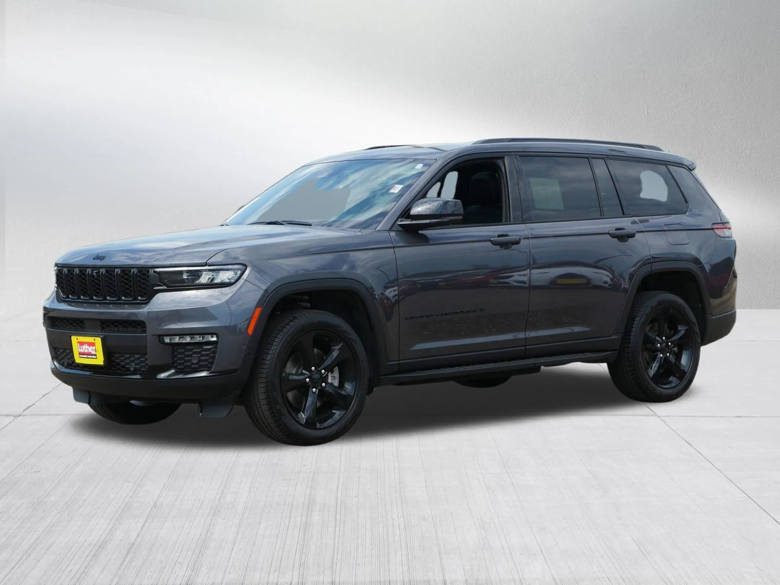 Used 2025 Baltic Gray Metallic Clearcoat Jeep Limited image 3