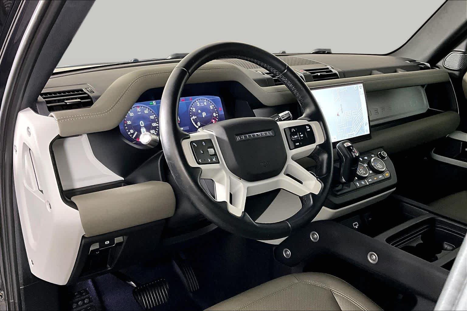 Used 2022 Eiger Grey Metallic Land Rover S image 16