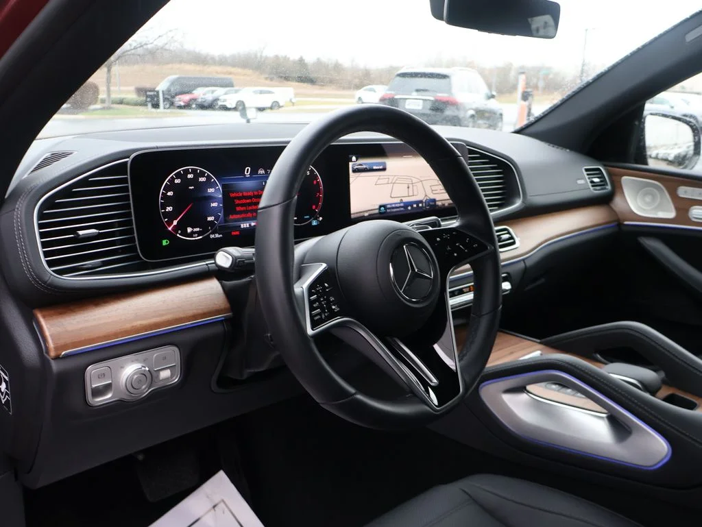 Used 2025  Mercedes-Benz GLE 450 image 19