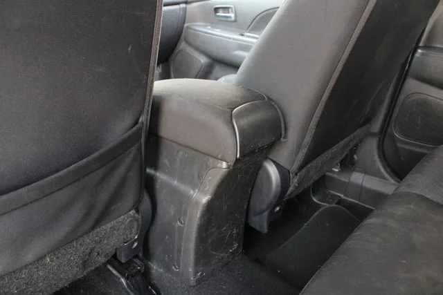 Used 2013  Mitsubishi LE image 20