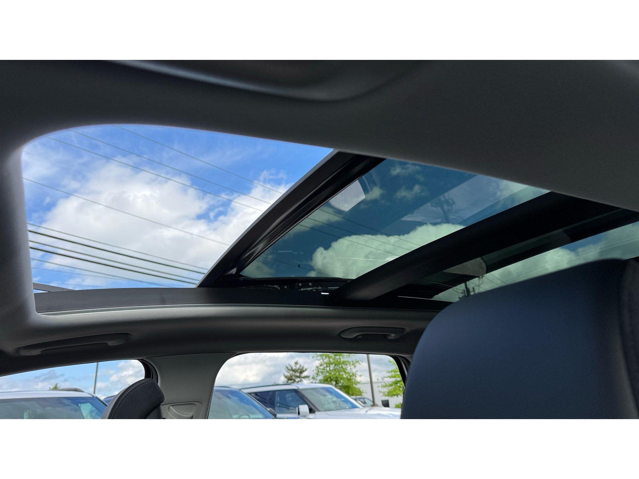 New 2027 Glacial White Pearl Kia SX Prestige image 26