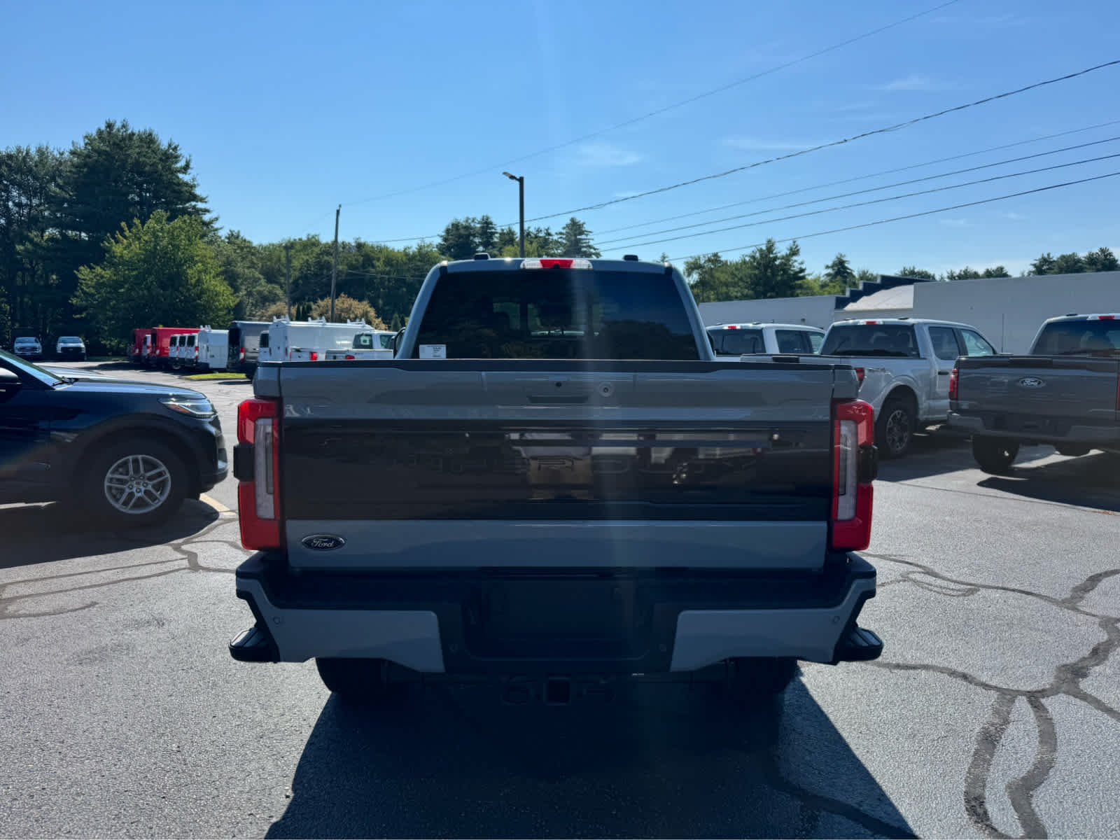 New 2026 Glacier Gray Metallic Tri-Coat Ford Platinum image 4