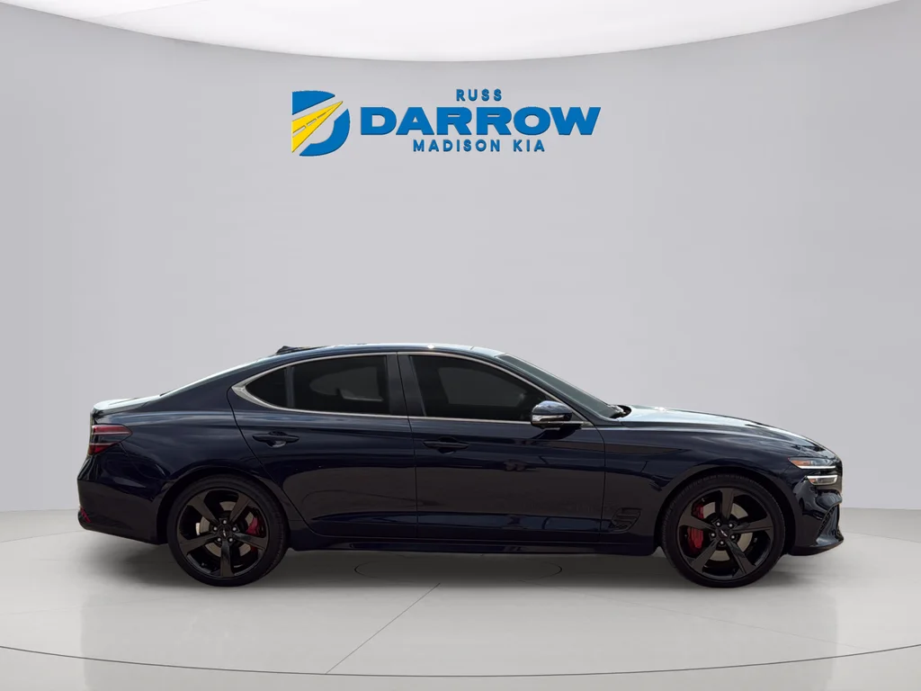 Used 2026 Capri Blue Genesis 3.3T Sport Prestige image 6