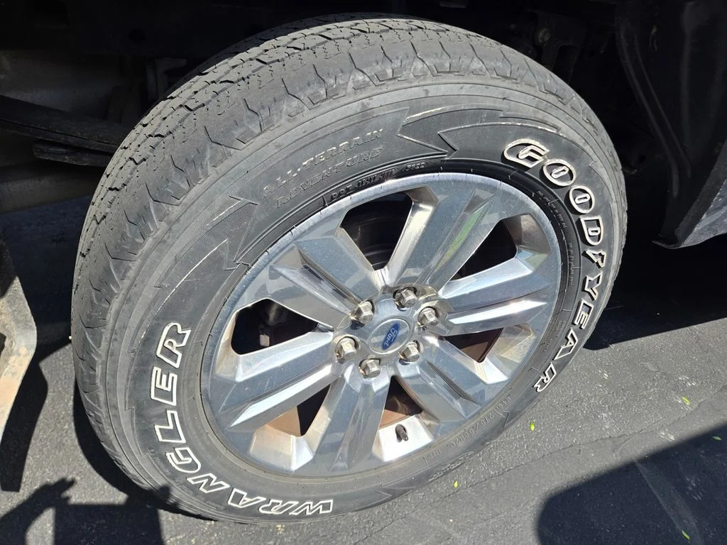 Certified Used 2019 Magnetic Metallic Ford XLT image 12