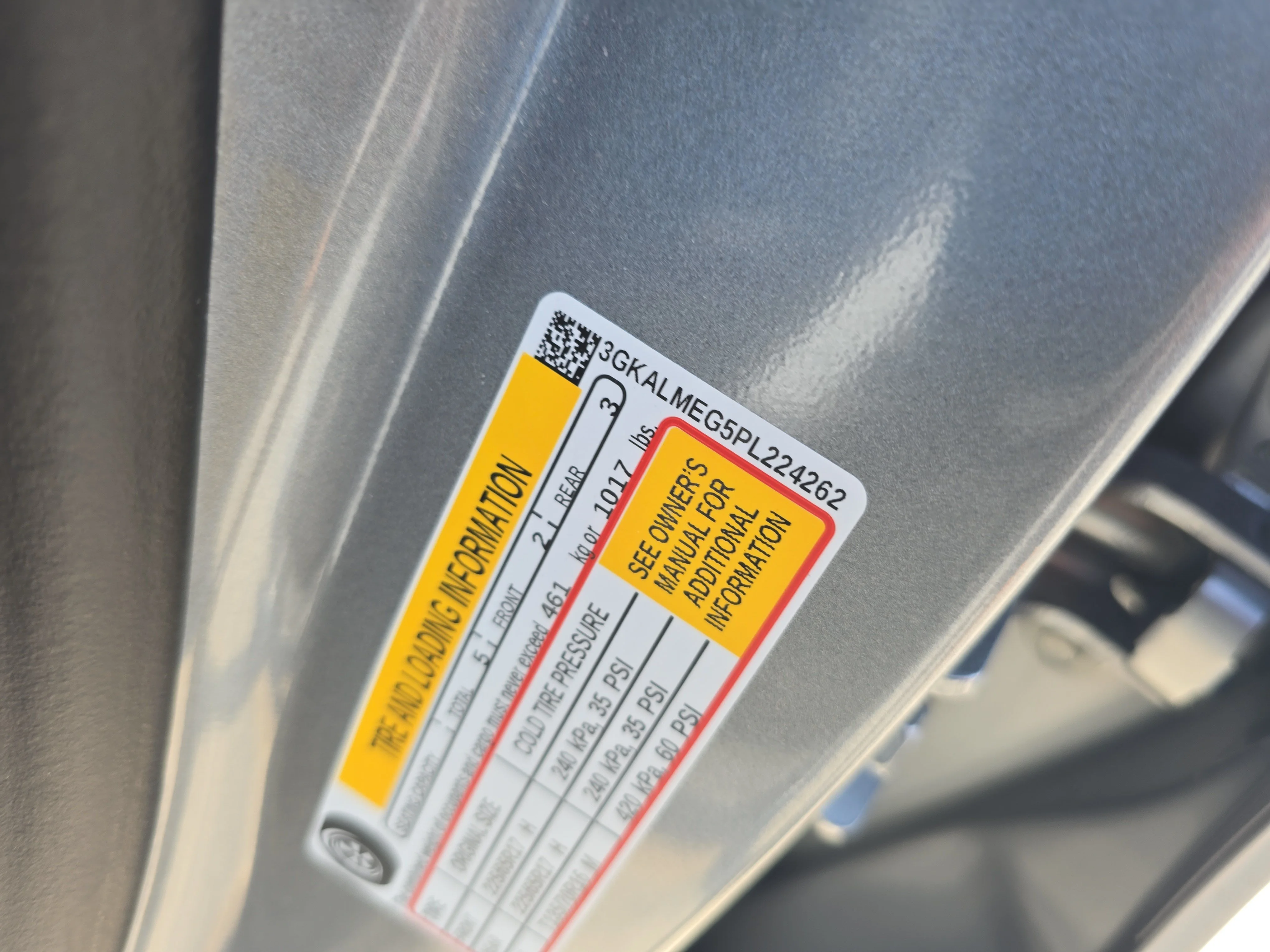 Used 2023 Sterling Metallic GMC SLE image 33