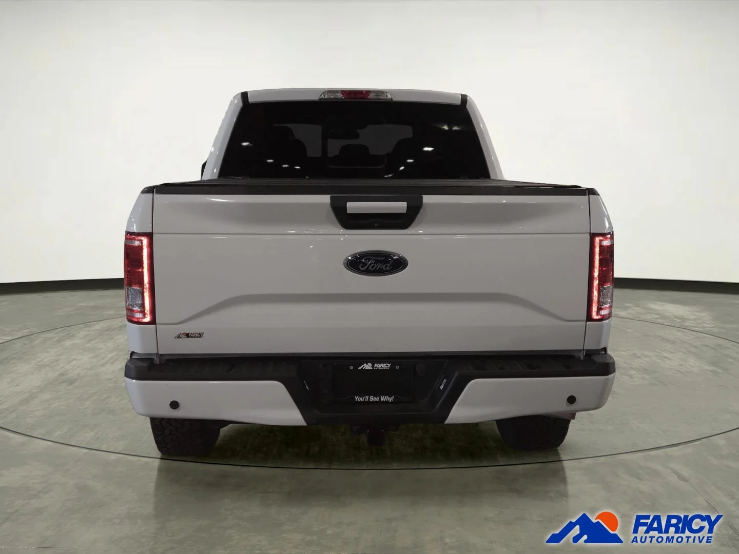 Used 2017 Oxford White Ford XLT image 4