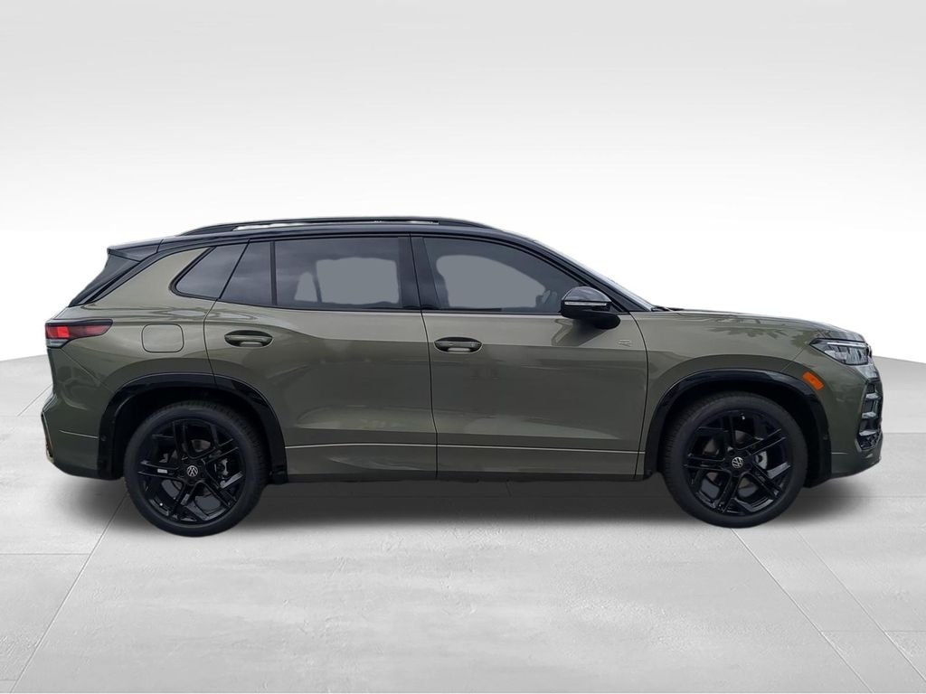 New 2026 Green Volkswagen 2.0T SE R-Line Black image 3