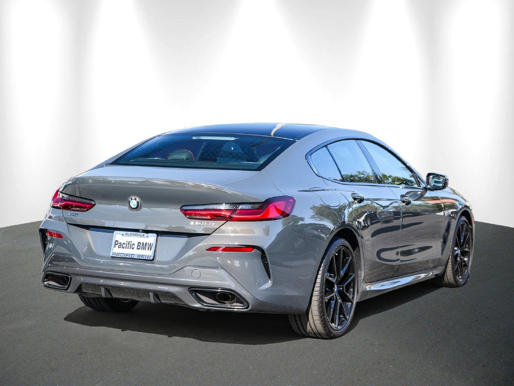 2026 BMW 8 Series photo 4