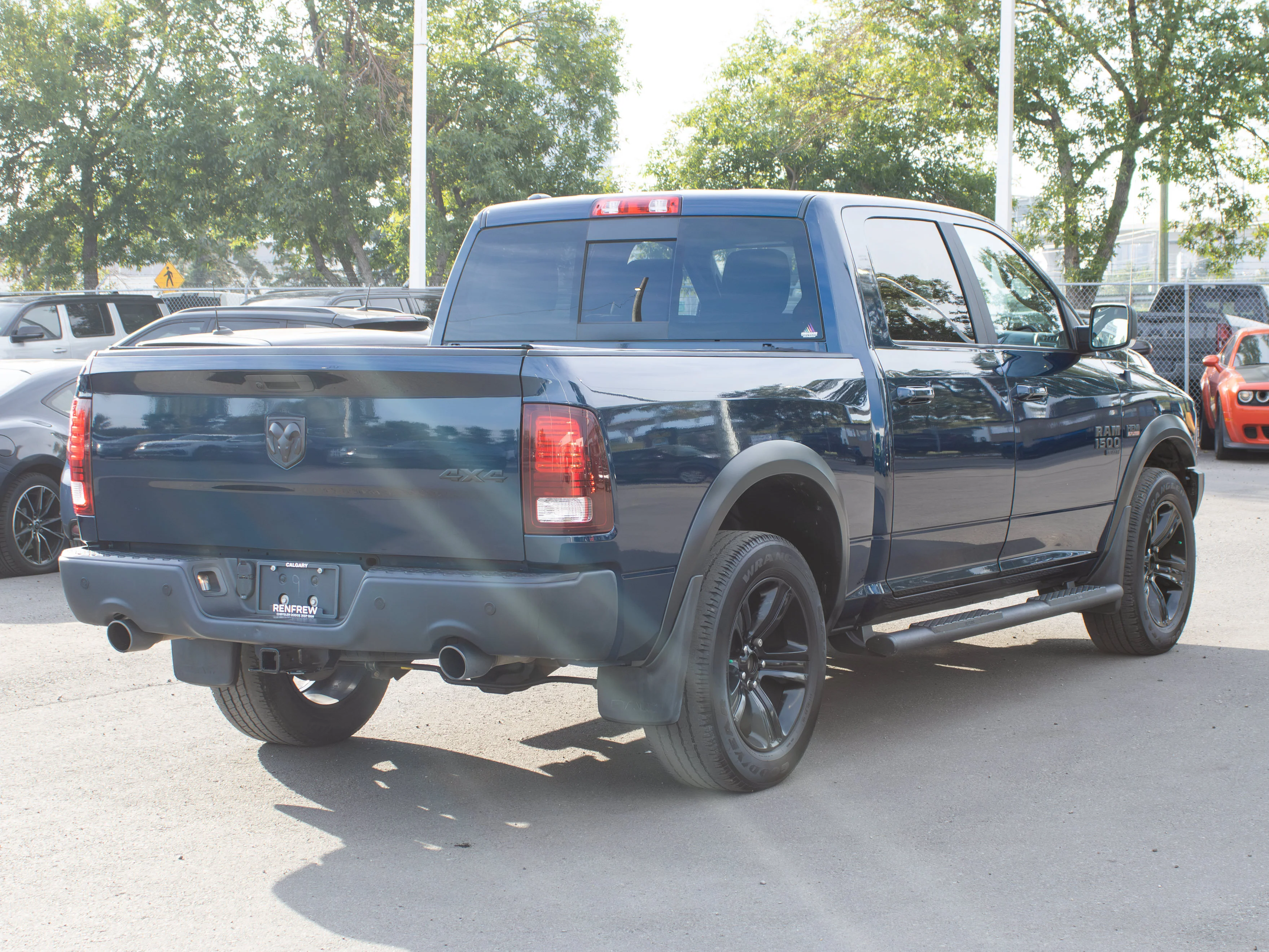 Used 2022 Blue RAM Warlock* | 5.7L HEMI V8 | Heated Seats & Steering Wheel | 8.4 Uconnect | Remote Start | image 18