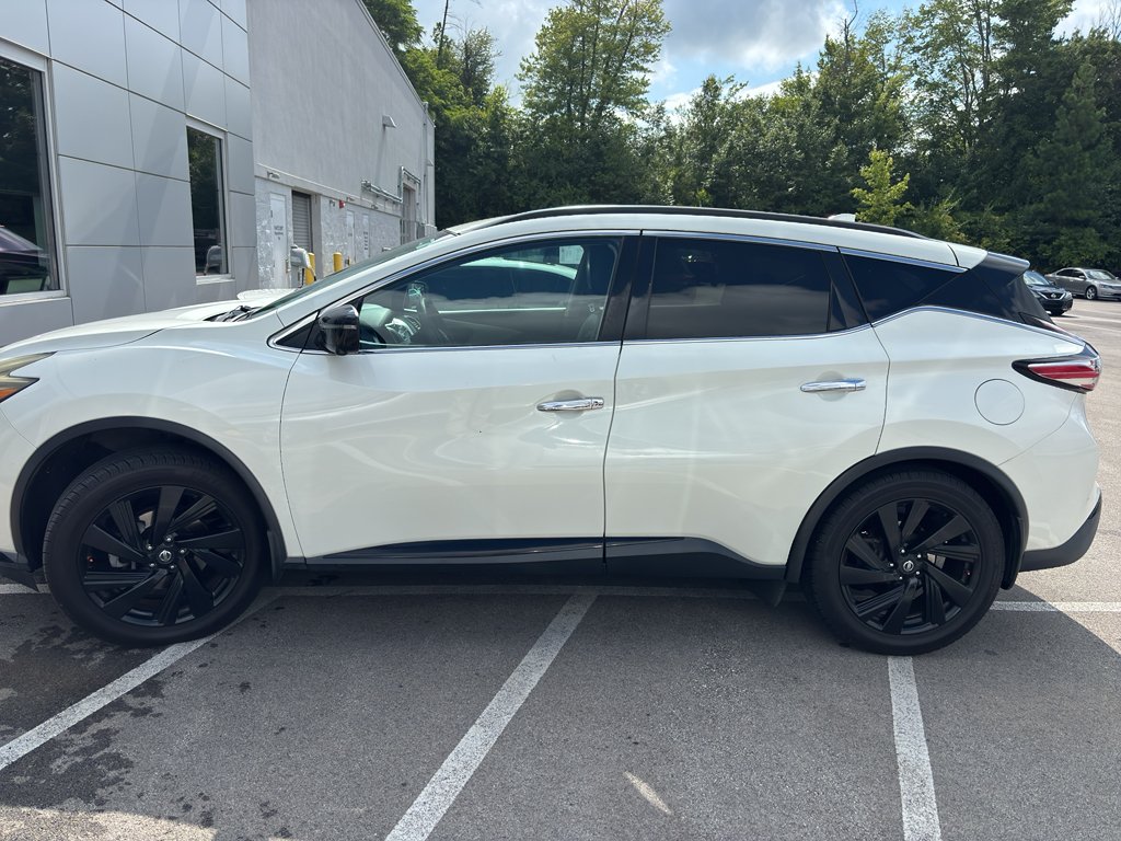 Used 2018 Pearl White Nissan SL image 8