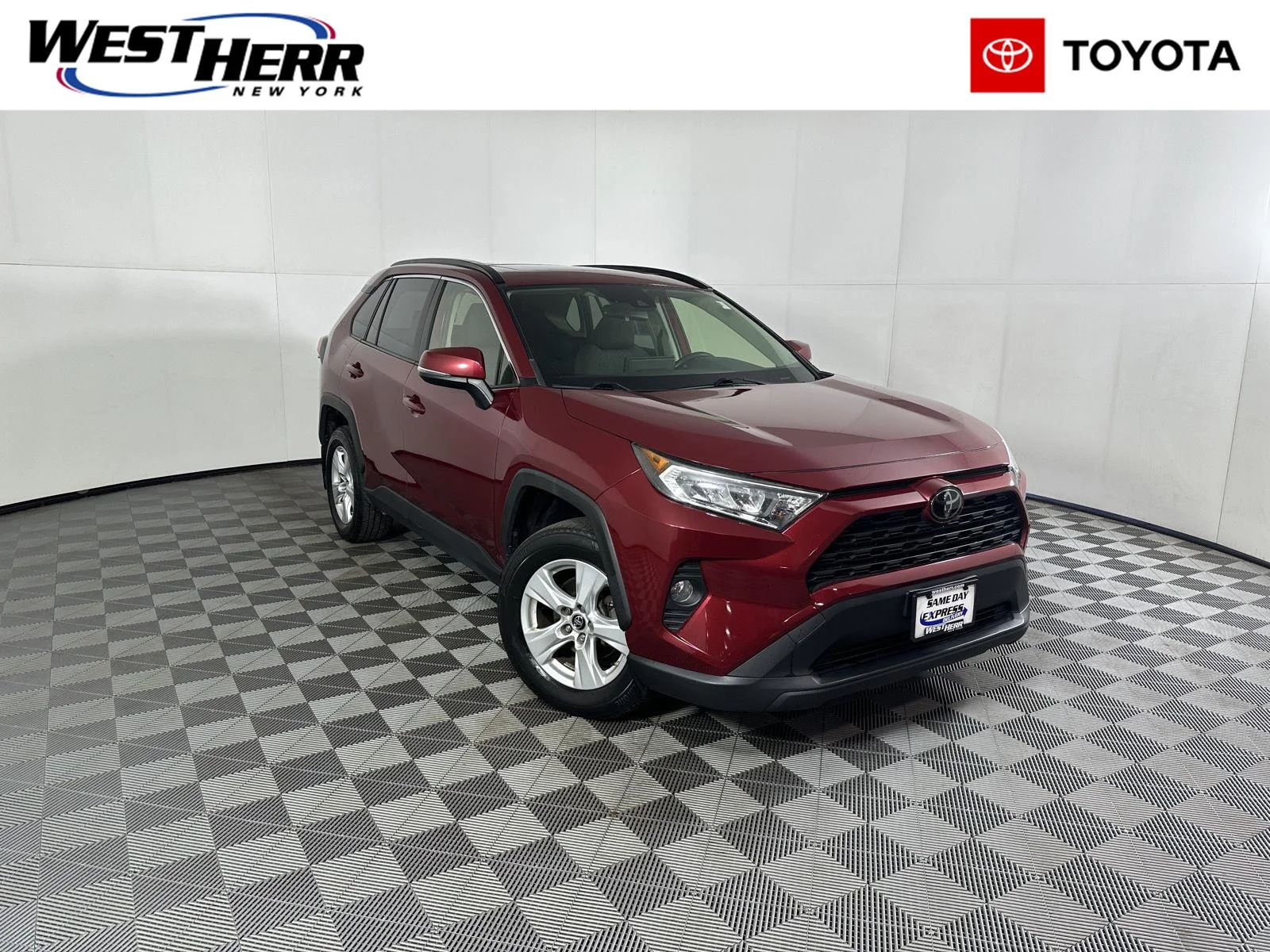 Used 2019 Ruby Flare Pearl Toyota XLE image 1