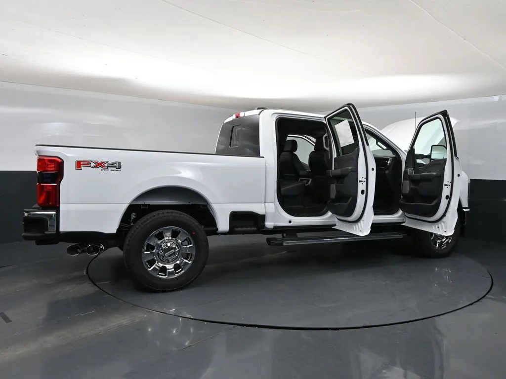 New 2026 Oxford White Ford F-250® Lariat® image 43