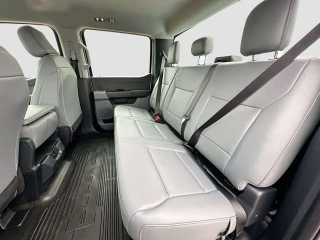 New 2026 Oxford White Ford XL image 16