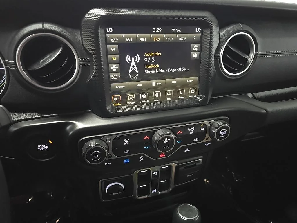 Used 2023 Crystal Metallic Jeep Sahara 4xe image 24