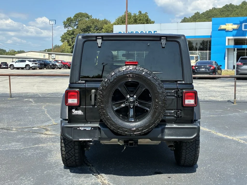 Used 2022 Black Jeep Unlimited Sport Altitude image 8