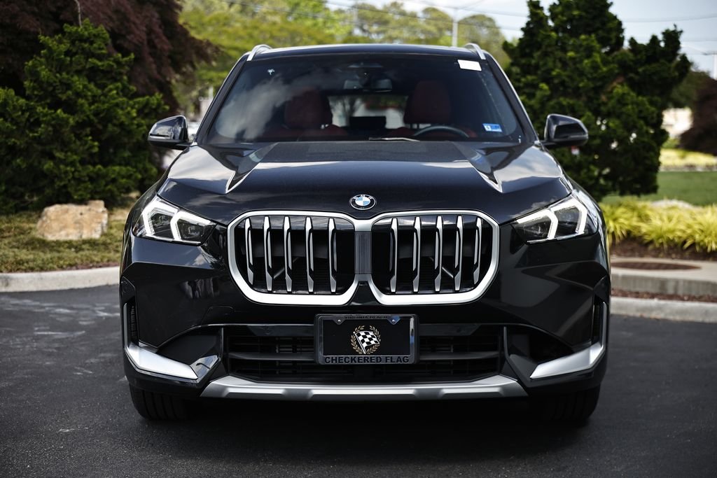 Used 2025 Black Sapphire Metallic BMW xDrive28i image 12