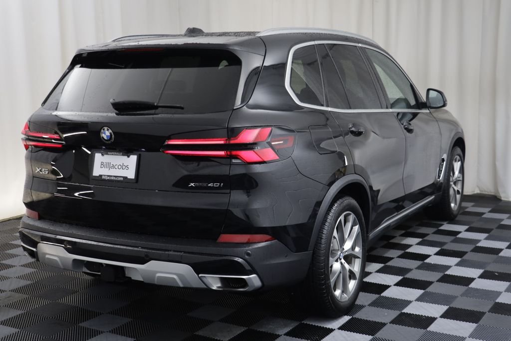 Certified Used 2026 Black Sapphire Metallic BMW xDrive40i image 16