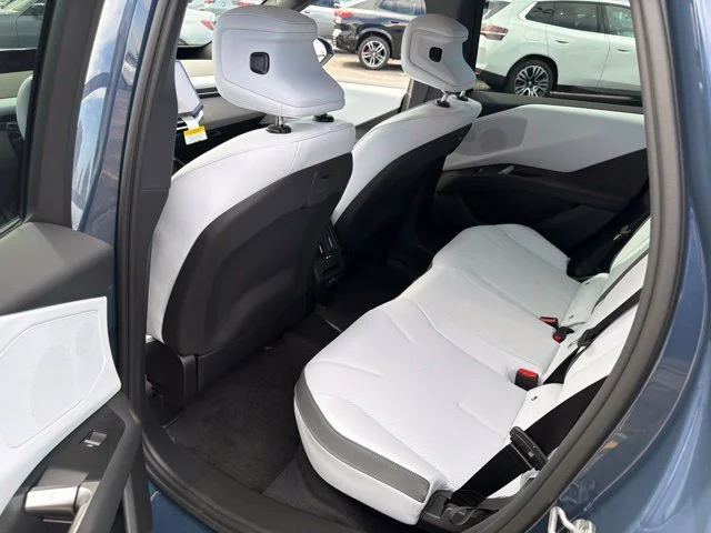 New 2027 Ocean Wave Blue Metallic BMW  image 10