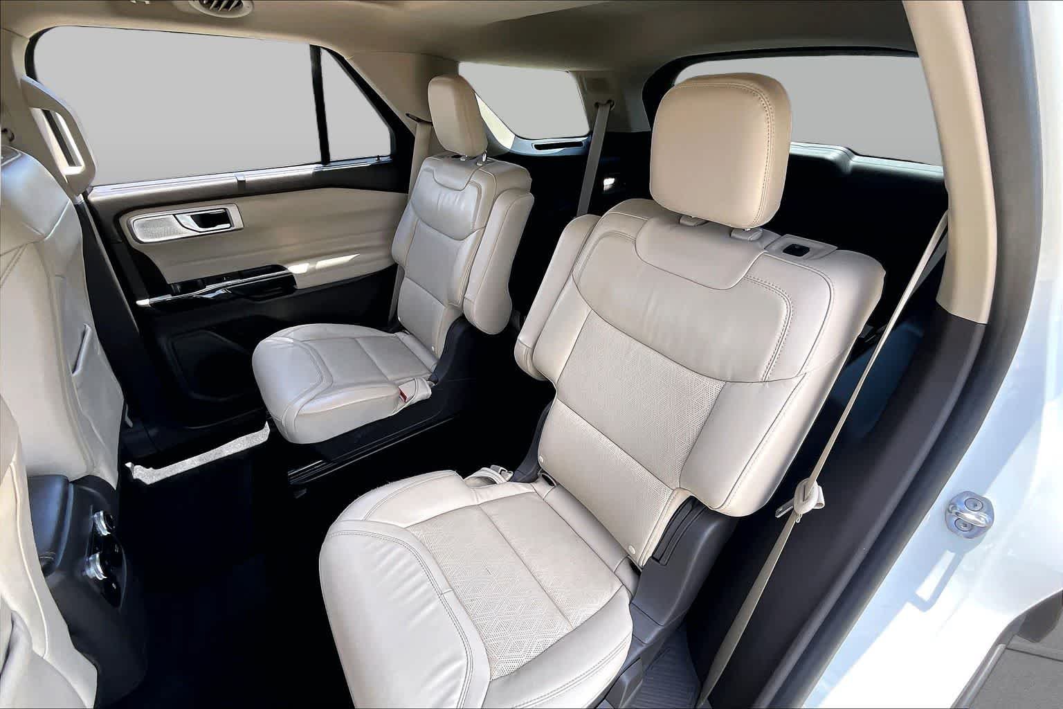 Used 2023 Star White Metallic Tri-Coat Ford Platinum image 19