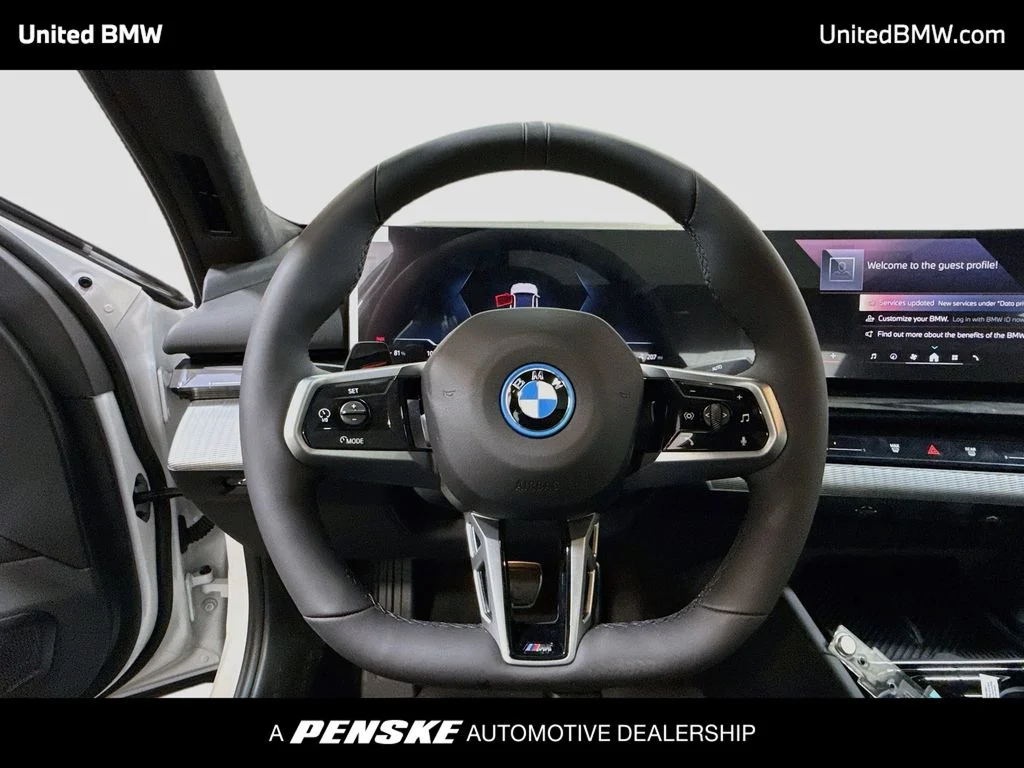 New 2027 Mineral White Metallic BMW xDrive40 image 6