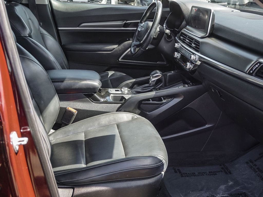 Used 2022 Purple Kia S image 12
