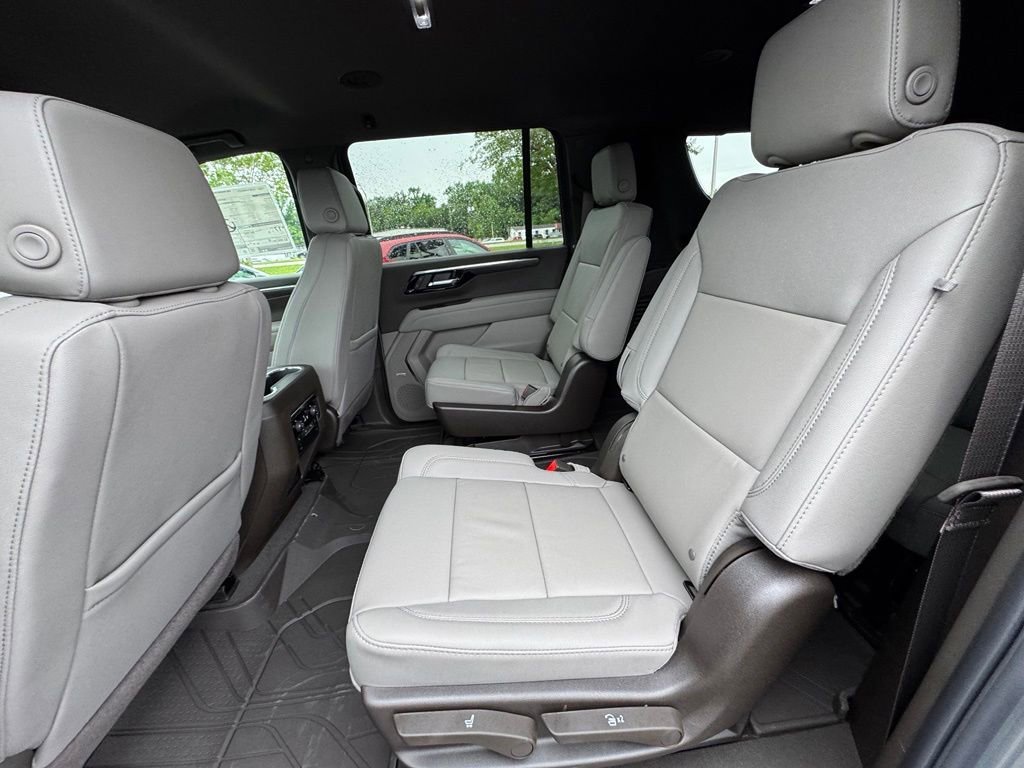 2026 Chevrolet Suburban LT - Photo 20