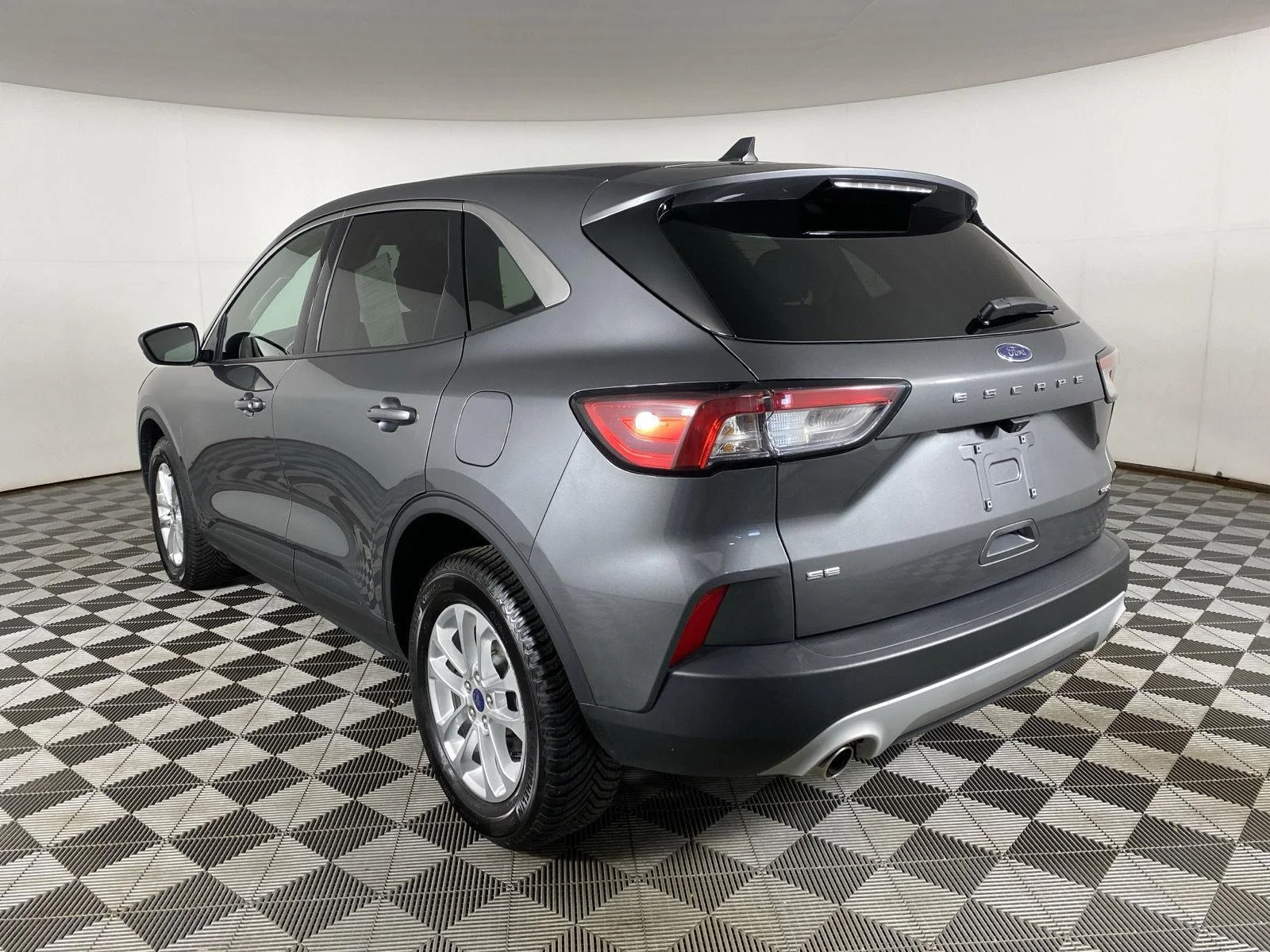 Used 2022 Carbonized Gray Ford SE image 8