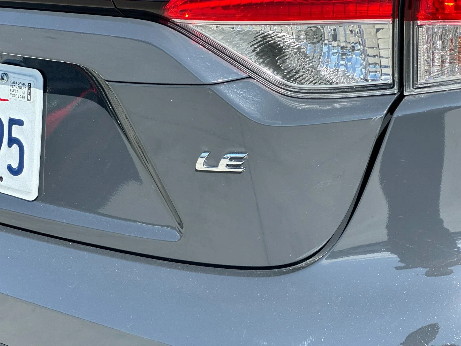 Used 2023  Toyota LE image 25