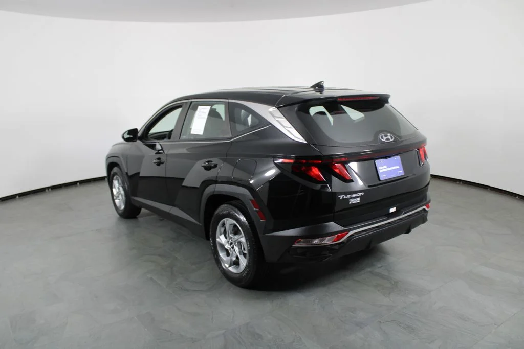 Used 2024 Black Hyundai SE image 16