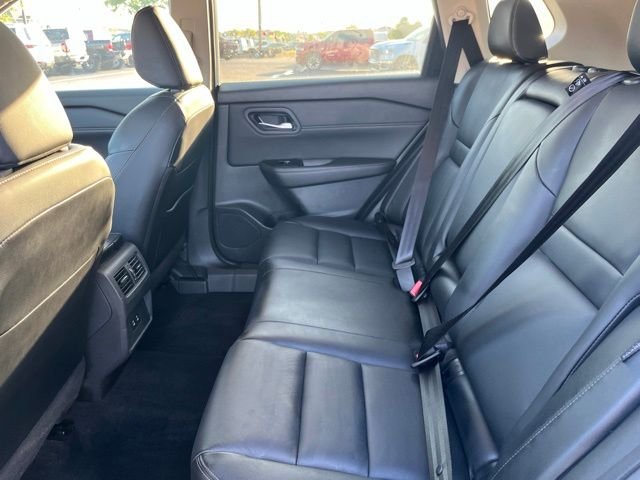 Used 2024 White Nissan SL image 11
