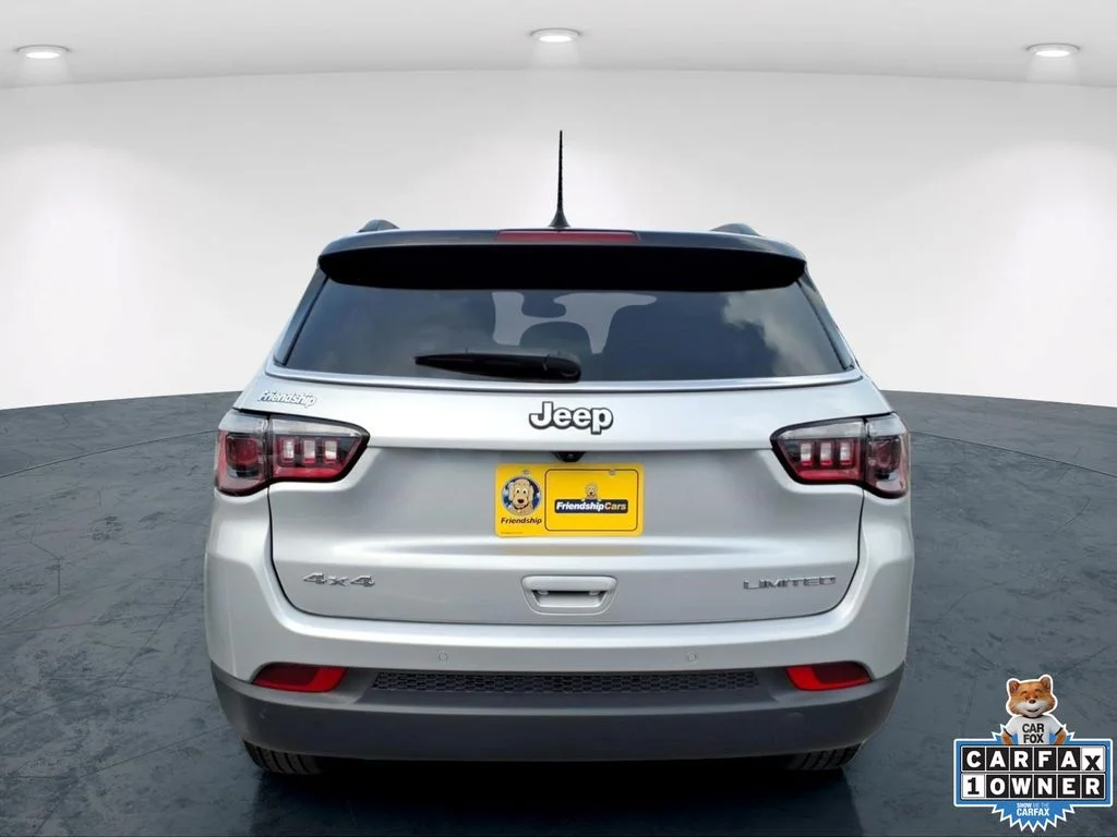 Used 2025 Silver Jeep Limited image 7